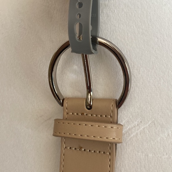 LOFT Outlet NWT Tan Belt, Large, 45” long, 1.5” wide, never worn. - Picture 2 of 6